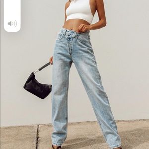 Princess Polly Asymmetric Cross Over 90’s Jeans